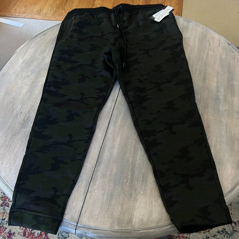 RBX Men's XL Tapered Fit Camouflage Training Jogger Pants, Green and Black